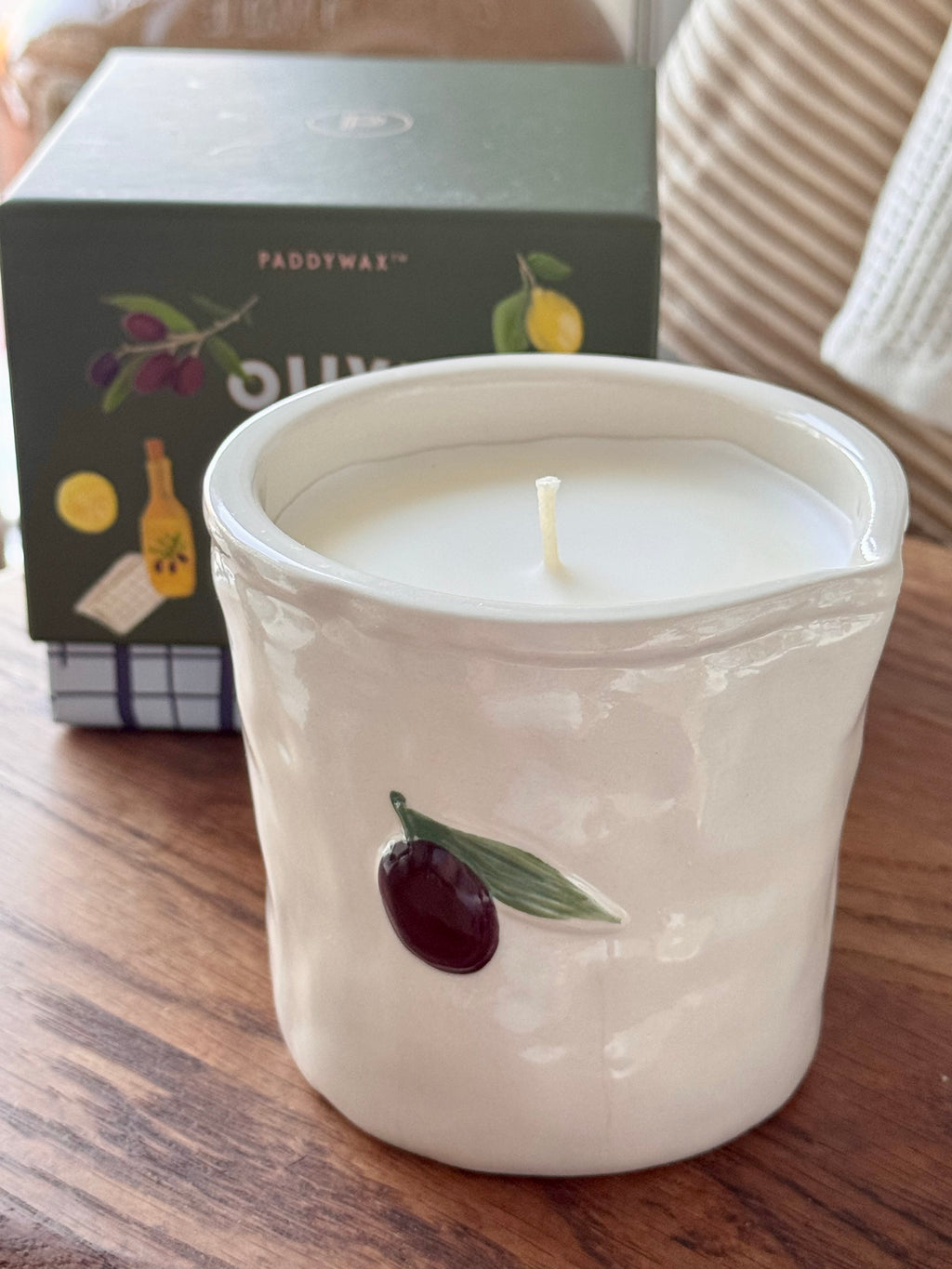 Olive Embossed Ceramic Candle- Fig Olive