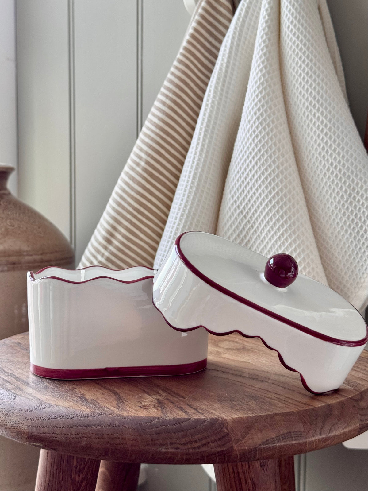 Ceramic Dish Candle- French Linen & Orris